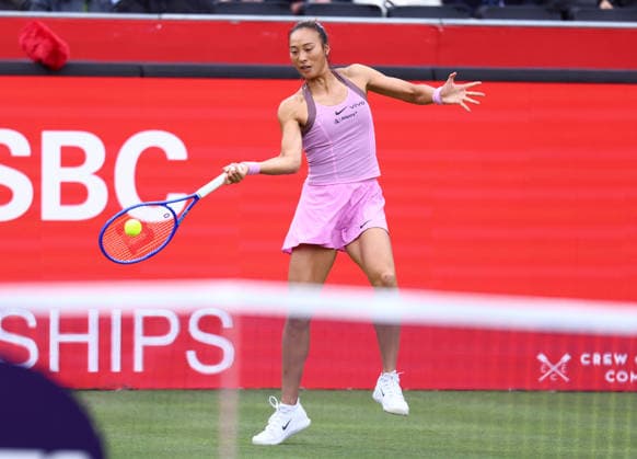 2026 HSBC Tennis Championships, Queens Club, London, UK - 08 06 2026 Qinwin Zheng (CHN) in action during her first round match agianst Jaqueline Cristian (ROU) in the HSBC 2026 Championships at Queens Club in London London Queens Club London GBR Copyright: xMarkxGreenwoodx