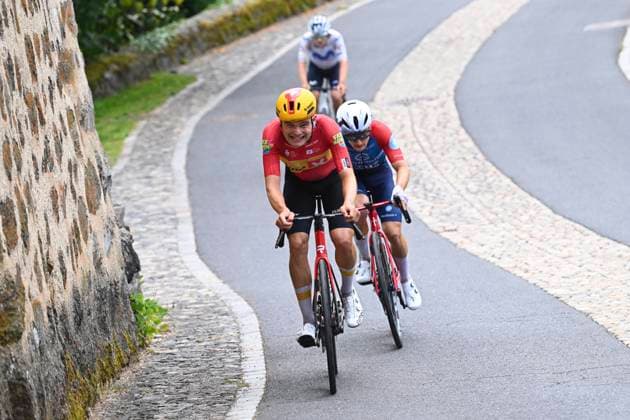 Tour Auvergne - Rhone-Alpes 2026 Stage 2 LE PUY-EN-VELAY, FRANCE - JUNE 08 : Charmig Anthon (DEN) of UNO-X Mobility and Braz Afonso Clement (FRA) of Groupama - FDJ United during stage 2 of the 78th edition of Tour Auvergne - Rhone-Alpes an UCI World Tour 2.UWT cycling road race stage for Men Elite of 234.3 km with start in Saint-Martin-Le-Vinoux and finish in Le Puy-en-Velay on June 8, 2026 in Le Puy-en-Velay, France, 08 06 2026 ( Motordriver Guy De Vuyst - Le Puy-en-Velay France  Copyright: xVincentxKalutx