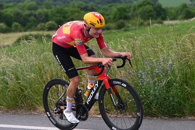 Tour Auvergne - Rhone-Alpes 2026 Stage 2 LE PUY-EN-VELAY, FRANCE - JUNE 08 : Charmig Anthon (DEN) of UNO-X Mobility during stage 2 of the 78th edition of Tour Auvergne - Rhone-Alpes an UCI World Tour 2.UWT cycling road race stage for Men Elite of 234.3 km with start in Saint-Martin-Le-Vinoux and finish in Le Puy-en-Velay on June 8, 2026 in Le Puy-en-Velay, France, 08 06 2026 ( Motordriver Guy De Vuyst - Le Puy-en-Velay France  Copyright: xVincentxKalutx