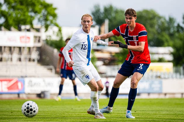 260608 Liam Möller of Finland and Jens Hjerto-Dahl of Norway during the under-21 International Friendly, Länderspiel, Nationalmannschaft football match between Norway and Finland on June 8, 2026 in Moss. Photo: Marius Simensen BILDBYRAN COP 238 bbeng finland football fotball fotboll international friendly norge norway privatlandskamp soccer träningslandskamp U21, U 21 under 21