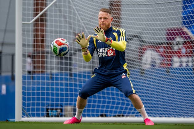 260608 Goalkeeper Viktor Johansson of the Swedish national football team at a training session during day -3 of the FIFA World Cup, WM, Weltmeisterschaft, Fussball 2026 on June 8, 2026 in Dallas. Photo: Petter Arvidson BILDBYRAN kod PA PA1223 fotboll football soccer fotball vm fotbolls-vm fotball-vm fotbolls-vm 2026 fifa world cup 2026 träning practice training sverige sweden sverige a day -3 bbeng