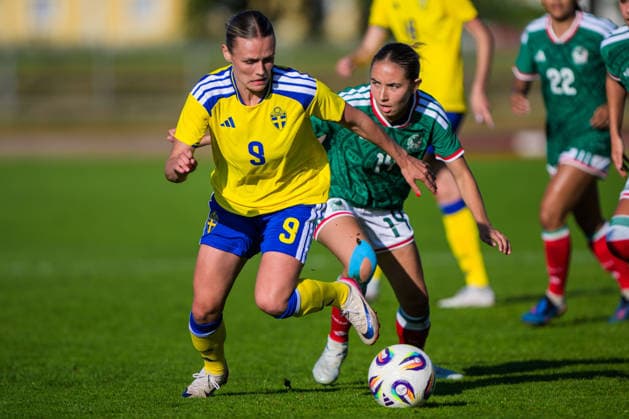 260608 Maja Bodin of Sweden and Tanna Sanchez Carreto of Mexico during the under-23 International Friendly, Länderspiel, Nationalmannschaft football match between Sweden and Mexico on June 8, 2026 in Kalmar. Photo: Suvad Mrkonjic BILDBYRAN COP 170 SM0470 fotboll football soccer fotball träningslandskamp international friendly sverige sweden mexico dam bbeng sverige sweden
