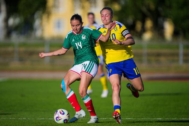 260608 Tanna Sanchez Carreto of Mexico and Wilma Leidhammar of Sweden during the under-23 International Friendly, Länderspiel, Nationalmannschaft football match between Sweden and Mexico on June 8, 2026 in Kalmar. Photo: Suvad Mrkonjic BILDBYRAN COP 170 SM0470 fotboll football soccer fotball träningslandskamp international friendly sverige sweden mexico dam bbeng sverige sweden