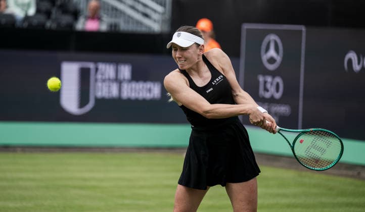 S-HERTOGENBOSCH, NETHERLANDS - JUNE 08: Ekaterina Alexandrova returns with a forehand shot against Panna Udvardy of Hungary during their WTA, Tennis Damen Singles First Round match at the LibÃ ma Open on June 8, 2026 at Autotron s-Hertogenbosch in s-Hertogenbosch, Netherlands. Credit: Andy Astfalck NurPhoto Netherlands Copyright: xAndyxAstfalckx