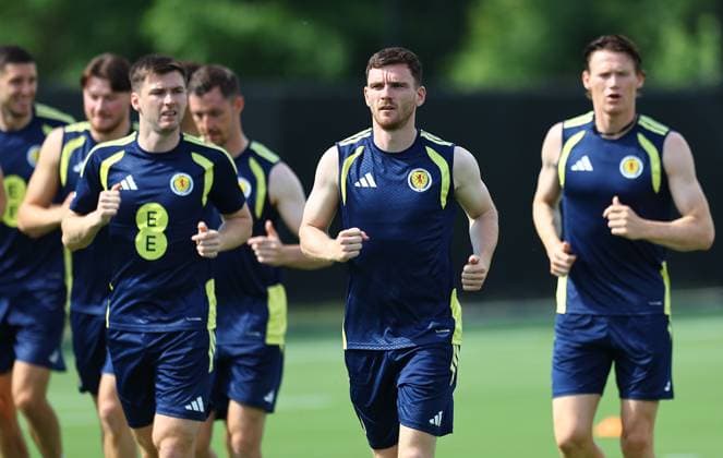 Andy Robertson of Scotland Scotland Training Session and press conference, PK, Pressekonferenz 2026 FIFA World Cup, WM, Weltmeisterschaft, Fussball Football, Atrium Health Performance Park, Charlotte, USA - 08 Jun 2026Charlotte Atrium Health Performance Park United States of America EDITORIAL USE ONLY No use with unauthorised audio, video, data, fixture lists, club league logos or live services. Online in-match use limited to 120 images, no video emulation. No use in betting, games or single club league player publications.  Copyright: xMichaelxZemanek Shutterstockx 16917216du