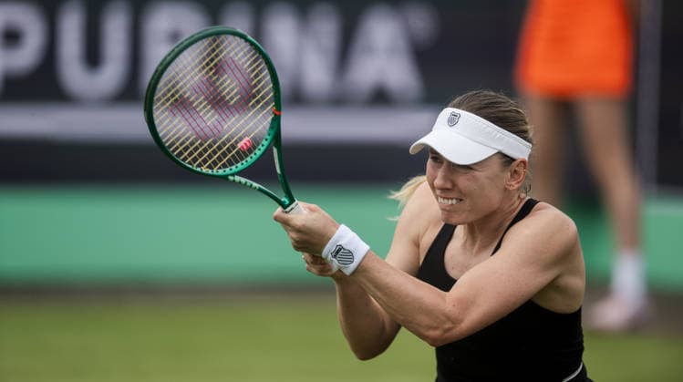 S-HERTOGENBOSCH, NETHERLANDS - JUNE 08: Player Name of Country plays a forehand backhand return against Opponent Name of Country during their ATP, Tennis Herren WTA, Tennis Damen Singles match at the LibÃ ma Open on June 8, 2026 at Autotron s-Hertogenbosch in s-Hertogenbosch, Netherlands. Credit: Andy Astfalck NurPhoto Netherlands Copyright: xAndyxAstfalckx