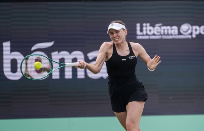 S-HERTOGENBOSCH, NETHERLANDS - JUNE 08: Ekaterina Alexandrova returns with a forehand shot against Panna Udvardy of Hungary during their WTA, Tennis Damen Singles First Round match at the LibÃ ma Open on June 8, 2026 at Autotron s-Hertogenbosch in s-Hertogenbosch, Netherlands. Credit: Andy Astfalck NurPhoto Netherlands Copyright: xAndyxAstfalckx