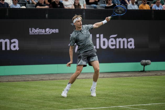 S-HERTOGENBOSCH, NETHERLANDS - JUNE 08: Denis Shapovalov of Canada returns a backhand shot against Marin Cilic of Croatia during their ATP, Tennis Herren Singles First Round match at the LibÃ ma Open on June 8, 2026 at Autotron s-Hertogenbosch in s-Hertogenbosch, Netherlands. Credit: Andy Astfalck NurPhoto Netherlands Copyright: xAndyxAstfalckx