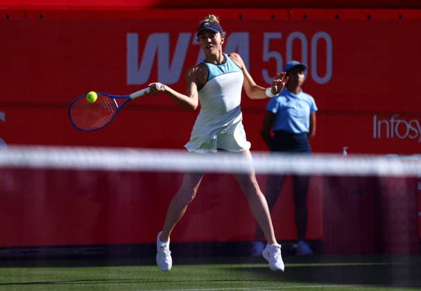 2026 HSBC Tennis Championships, Queens Club, London, UK - 08 06 2026 Jaqueline Cristian (ROU) in action during her first round match agianst Qinwin Zheng (CHN) in the HSBC 2026 Championships at Queens Club in London London Queens Club London GBR Copyright: xMarkxGreenwoodx
