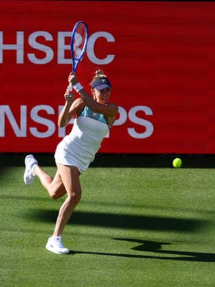 2026 HSBC Tennis Championships, Queens Club, London, UK - 08 06 2026 Jaqueline Cristian (ROU) in action during her first round match agianst Qinwin Zheng (CHN) in the HSBC 2026 Championships at Queens Club in London London Queens Club London GBR Copyright: xMarkxGreenwoodx