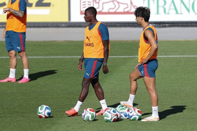 Training of the Portuguese national football team in the football city of Oeiras - Portugal, June 8, 2026, in Alges, Portugal. Nuno Mendes (Portugal ,25) , Joao Felix (Portugal ,11)