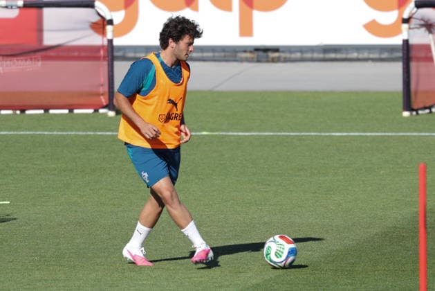 Training of the Portuguese national football team in the football city of Oeiras - Portugal, June 8, 2026, in Alges, Portugal. Joao Neves (Portugal ,15)