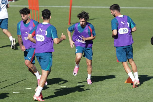 Training of the Portuguese national football team in the football city of Oeiras - Portugal, June 8, 2026, in Alges, Portugal. Samu (Portugal ,24) , Vitinha (Portugal ,23) , Goncalo Inacio (Portugal ,14)
