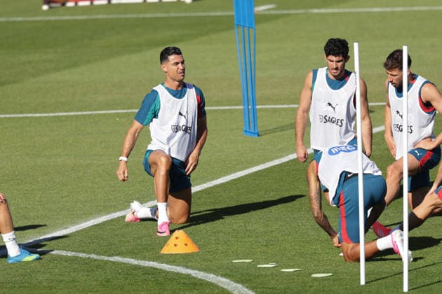 Training of the Portuguese national football team in the football city of Oeiras - Portugal, June 8, 2026, in Alges, Portugal. Cristiano Ronaldo (Portugal ,7) , Goncalo Guedes (Portugal ,19) , Ruben Dias (Portugal ,3)