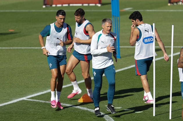 Training of the Portuguese national football team in the football city of Oeiras - Portugal, June 8, 2026, in Alges, Portugal. Cristiano Ronaldo (Portugal ,7), Ruben Dias (Portugal ,3), Goncalo Guedes (Portugal ,19)