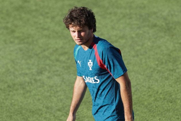 Training of the Portuguese national football team in the football city of Oeiras - Portugal, June 8, 2026, in Alges, Portugal. Joao Neves (Portugal ,15)