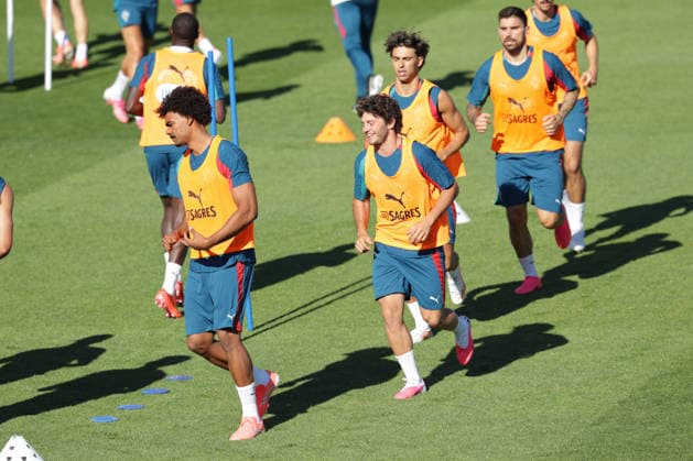 Training of the Portuguese national football team in the football city of Oeiras - Portugal, June 8, 2026, in Alges, Portugal. Renato Veiga (Portugal ,13), Joao Neves (Portugal ,15), Joao Felix (Portugal ,11), Ruben Neves (Portugal ,21), Francisco Trincao (Portugal ,16)