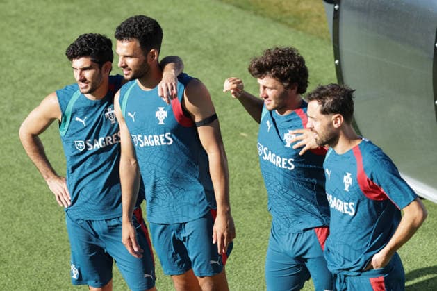 Training of the Portuguese national football team in the football city of Oeiras - Portugal, June 8, 2026, in Alges, Portugal. Goncalo Guedes (Portugal ,19), Goncalo Ramos (Portugal ,9), Joao Neves (Portugal ,15), Bernardo Silva (Portugal ,10)