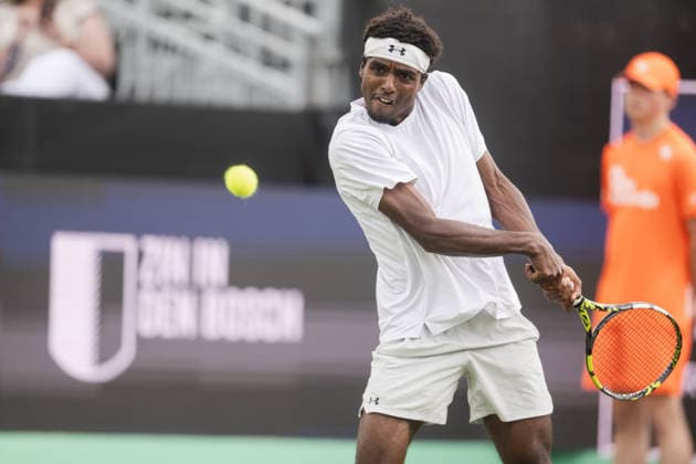 S-HERTOGENBOSCH, NETHERLANDS - JUNE 08: Elias Ymer of Sweden returns the ball with a backhand shot against Ugo Humbert of France during their ATP, Tennis Herren Singles First Round match at the LibÃ ma Open on June 8, 2026 at Autotron s-Hertogenbosch in s-Hertogenbosch, Netherlands. Credit: Andy Astfalck NurPhoto Netherlands Copyright: xAndyxAstfalckx