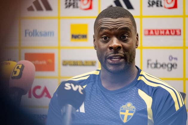 260608 Ken Sema of the Swedish men s national football team in the mixed zone after a training session during day -4 of the FIFA World Cup, WM, Weltmeisterschaft, Fussball 2026 on June 8, 2026 in Dallas. Photo: Petter Arvidson BILDBYRAN kod PA PA1224 fotboll football soccer fotball vm fotbolls-vm fotball-vm fotbolls-vm 2026 fifa world cup 2026 mixed zone sverige sweden sverige a day -3 bbeng