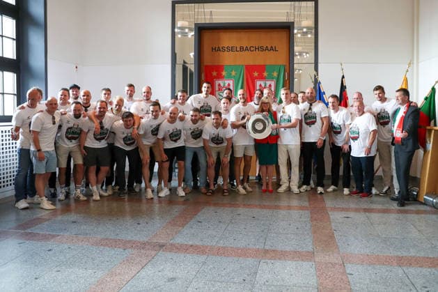 08.06.2026 ,xgox, Handball - Daikin HBL, Empfang und Feier am Rathaus mit dem SC Magdeburg emspor, v.l. Symbolfoto, Symbolbild, Symbol, Gruppenbild, Mannschaftsbild Magdeburg