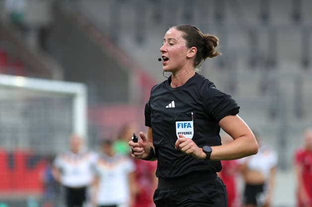 Fußball, U23-Frauen: Deutschland - Dänemark, 08.06.26 Schiedsrichterin Franziska Wildfeuer. Fußball, Testspiel U23-Frauen: Deutschland - Dänemark am 08.06.26 im Leuna-Chemie-Stadion Halle (Saale).