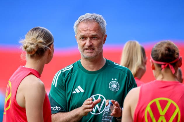 Ljubljana, Slowenien: 08.06. 2026 - Abschlusstraining des DFB Frauenteam vor dem WM-Qualifikationsspiel gegen Slowenien Im Bild: Bundestrainer Christian Wück Wueck (Deutschland)