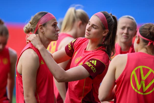 Ljubljana, Slowenien: 08.06. 2026 - Abschlusstraining des DFB Frauenteam vor dem WM-Qualifikationsspiel gegen Slowenien Im Bild: v.li. Klara Bühl Buehl (Deutschland) und Jule Brand (Deutschland) *** Ljubljana, Slovenia 08 06 2026 Final training of the DFB womens team before the World Cup qualifier against Slovenia In the picture from left Klara Bühl Buehl Germany and Jule Brand Germany Copyright: HMBxMedia MadeleinexFantini