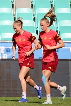 Ljubljana, Slowenien: 08.06. 2026 - Abschlusstraining des DFB Frauenteam vor dem WM-Qualifikationsspiel gegen Slowenien Im Bild: v.li. Janina Minge (Deutschland) und Vivien Endemann (Deutschland)