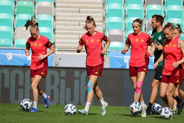 Ljubljana, Slowenien: 08.06. 2026 - Abschlusstraining des DFB Frauenteam vor dem WM-Qualifikationsspiel gegen Slowenien Im Bild: v.li. Janina Minge (Deutschland), Vivien Endemann (Deutschland), Kathrin Hendrich (Deutschland) und Sarai Linder (Deutschland)
