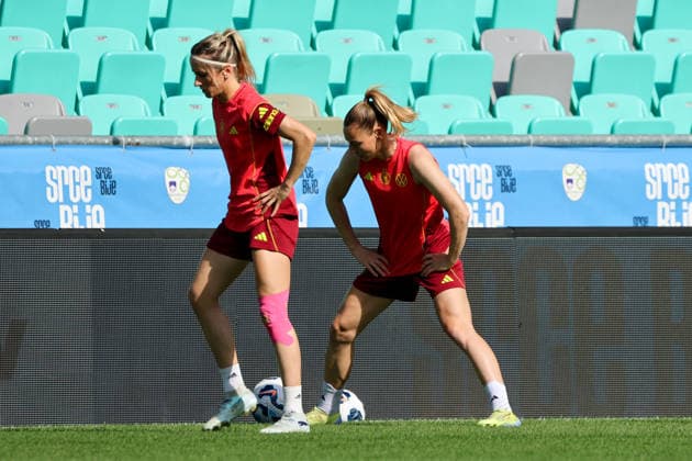 Ljubljana, Slowenien: 08.06. 2026 - Abschlusstraining des DFB Frauenteam vor dem WM-Qualifikationsspiel gegen Slowenien Im Bild: v.li. Kathrin Hendrich (Deutschland) und Sarai Linder (Deutschland)