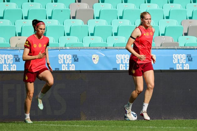 Ljubljana, Slowenien: 08.06. 2026 - Abschlusstraining des DFB Frauenteam vor dem WM-Qualifikationsspiel gegen Slowenien Im Bild: v.li. Jule Brand (Deutschland) und Camilla Küver Kuever (Deutschland)
