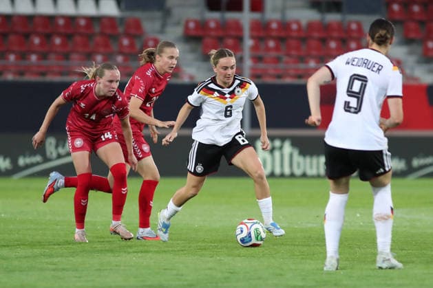Fußball, U23-Frauen: Deutschland - Dänemark, 08.06.26 Sofie Zdebel (6, Deutschland U23, Bayer Leverkusen). Fußball, Testspiel U23-Frauen: Deutschland - Dänemark am 08.06.26 im Leuna-Chemie-Stadion Halle (Saale).