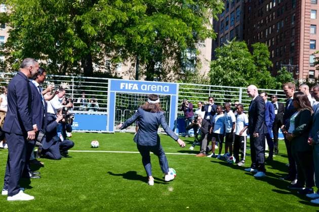New York, NY- June 8: Governor Hochul and Mayor Mamdani make a World Cup FIFA announcement of a free watch party in Central Park for the FIFA World Cup, WM, Weltmeisterschaft, Fussball 2026 Final on Sunday, July 19. With FIFA President Gianni Infantino, George Weah on June 8, 20267 Credit: AdMedia FIFA 2026 press conference, PK, Pressekonferenz