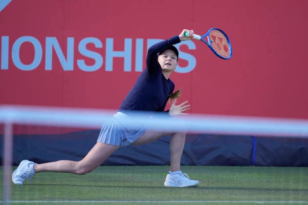 HSBC Championships - Day One Harriet Dart competes during her Round of 32 match at The HSBC Championships 2026 Women s tennis tournament at The Queen s Club in London, England, on June 8, 2026. London United Kingdom  Copyright: xOwenxHammondx originalFilename:hammond-thehsbcc260608_npwfU.jpg