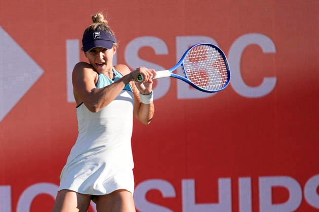 HSBC Championships - Day One Jaqueline Cristian of Romania in action during her Round of 32 match at The HSBC Championships 2026 Women s tennis tournament at The Queen s Club in London, England, on June 8, 2026. London United Kingdom  Copyright: xOwenxHammondx originalFilename:hammond-thehsbcc260608_npBzD.jpg