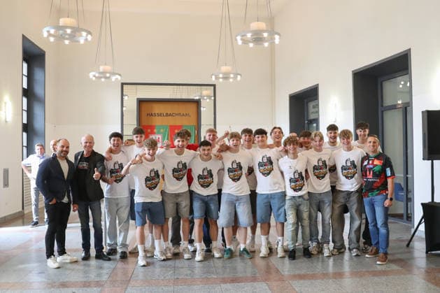 08.06.2026, xtgx, Handball, Daikin HBL, Empfang des deutschen Meisters SC Magdeburg im Rathaus v.l. A-Jugend des SC Magdeburg als deutscher Meister Magdeburg