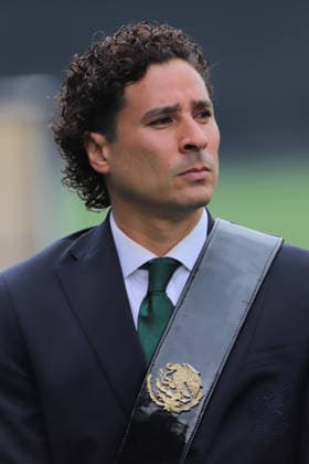 June 8, 2026, Mexico City, Ciudad de Mexico, Mexico: Guillermo Ochoa goalie of Mexican national soccer team during the flag-raising ceremony at the High-Performance Center (CAR) before the 2026 FIFA World Cup, WM, Weltmeisterschaft, Fussball Group A match between Mexico and South Africa. on June 8, 2026 in Mexico City, Mexico. Flag-Raising Ceremony For Mexican National Soccer Team  - ZUMAe321 20260608_zsa_e321_015 Copyright: xCarlosxSantiagox