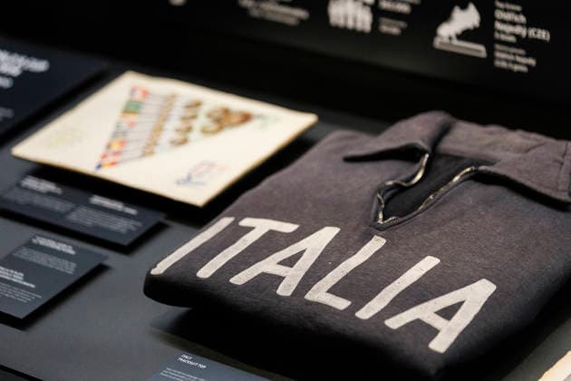 A photograph showing the Legacies of Champions exhibition at Rockefeller Center in New York, in New York, United States, 08 June 2026. The exhibition traces every World Cup since Uruguay 1930 through original artifacts, such as historic uniforms and balls, photographs, sticker albums, and memorabilia from the tournament s most iconic teams and players. FIFA and Hyundai bring the history of the World Cup to Rockefeller Center in New York !ACHTUNG: NUR REDAKTIONELLE NUTZUNG!  Copyright: xAlfonsoxLozanox AME9867 20260608-55020539069_1