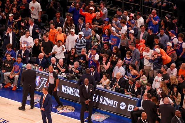 NBA, Basketball Herren, USA Finals Game 3 - San Antonio Spurs at New York Knicks Fans react to a call during Game 3 of the NBA Finals between the San Antonio Spurs and the New York Knicks at Madison Square Garden in New York, New York, USA, 08 June 2026. NEW YORK NEW YORK UNITED STATES  Copyright: xSARAHxYENESELx
