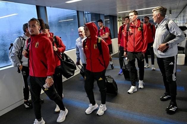 Belgium s Arthur Theate, Belgium s Leandro Trossard and Belgium s Hans Vanaken pictured during the arrival of Belgian national soccer team Red Devils in Seattle airport, on Monday 08 June 2026. The Red Devils are preparing for the 2026 FIFA World Cup, WM, Weltmeisterschaft, Fussball DIRKxWAEM  x176748849x