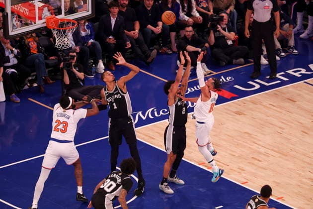NBA, Basketball Herren, USA Finals Game 3 - San Antonio Spurs at New York Knicks New York Knicks guard Jalen Brunson in action during Game 3 of the NBA Finals between the San Antonio Spurs and the New York Knicks at Madison Square Garden in New York, New York, USA, 08 June 2026. NEW YORK NEW YORK UNITED STATES  Copyright: xSARAHxYENESELx