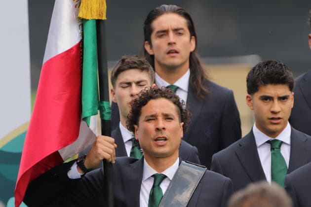 Flag-Raising Ceremony For Mexican National Soccer Team Guillermo Ochoa goalie of Mexican national soccer team rises the Mexican national flag during the flag-raising ceremony at the High-Performance Center (CAR) before the 2026 FIFA World Cup, WM, Weltmeisterschaft, Fussball Group A match between Mexico and South Africa. on June 8, 2026 in Mexico City, Mexico. Mexico City CDMX Mexico Copyright: xCarlosxSantiagox