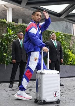 Football: Japan team heads for Nashville Japan men s national football team member Yuto Nagatomo departs from accommodation in Monterrey, Mexico, on June 8, 2026, to move to the team s World Cup base camp in Nashville in the U.S. state of Tennessee.  A14AA0005618097P
