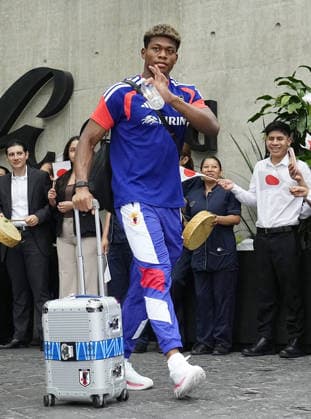 Football: Japan team heads for Nashville Japan men s national football team goalkeeper Zion Suzuki departs from accommodation in Monterrey, Mexico, on June 8, 2026, to move to the team s World Cup base camp in Nashville in the U.S. state of Tennessee.  A14AA0005618101P