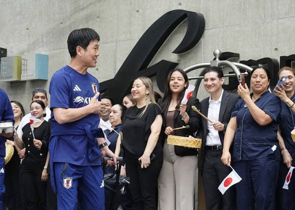 Football: Japan team heads for Nashville Japan men s national football team head coach Hajime Moriyasu departs from accommodation in Monterrey, Mexico, on June 8, 2026, to move to the team s World Cup base camp in Nashville in the U.S. state of Tennessee.  A14AA0005618104P