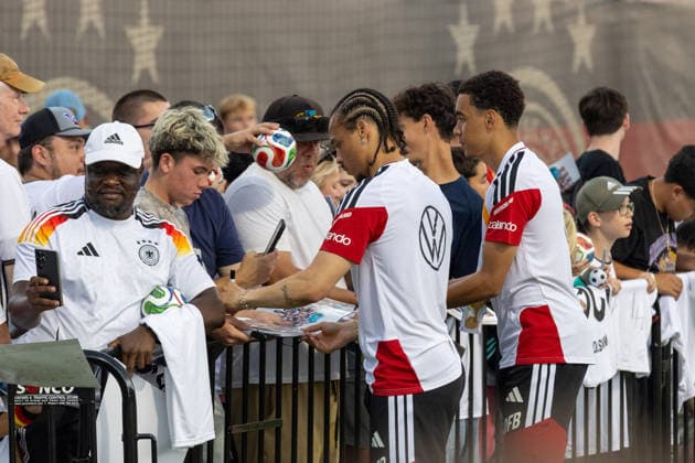 Leroy Sane Jamal Musiala Team Arrival Germany, Base Camp, practice, FIFA World Cup, WM, Weltmeisterschaft, Fussball 2026, Winston-Salem