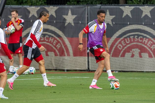Leroy Sane Felix Nmecha Team Arrival Germany, Base Camp, practice, FIFA World Cup, WM, Weltmeisterschaft, Fussball 2026, Winston-Salem