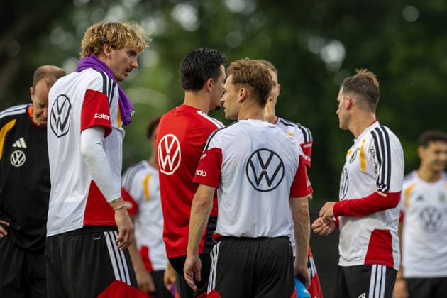 Nick Woltemade Joshua Kimmich Team Arrival Germany, Base Camp, practice, FIFA World Cup, WM, Weltmeisterschaft, Fussball 2026, Winston-Salem