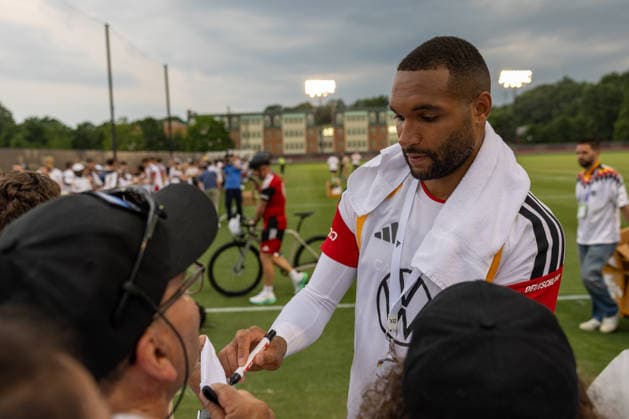 Jonathan Tah Team Arrival Germany, Base Camp, practice, Jonathan Tah FIFA World Cup, WM, Weltmeisterschaft, Fussball 2026, Winston-Salem